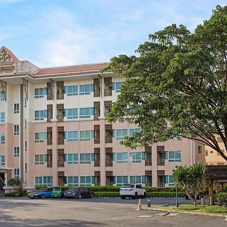 C-House & Residence Hotel Amata City Pluak Daeng Dış mekan fotoğraf